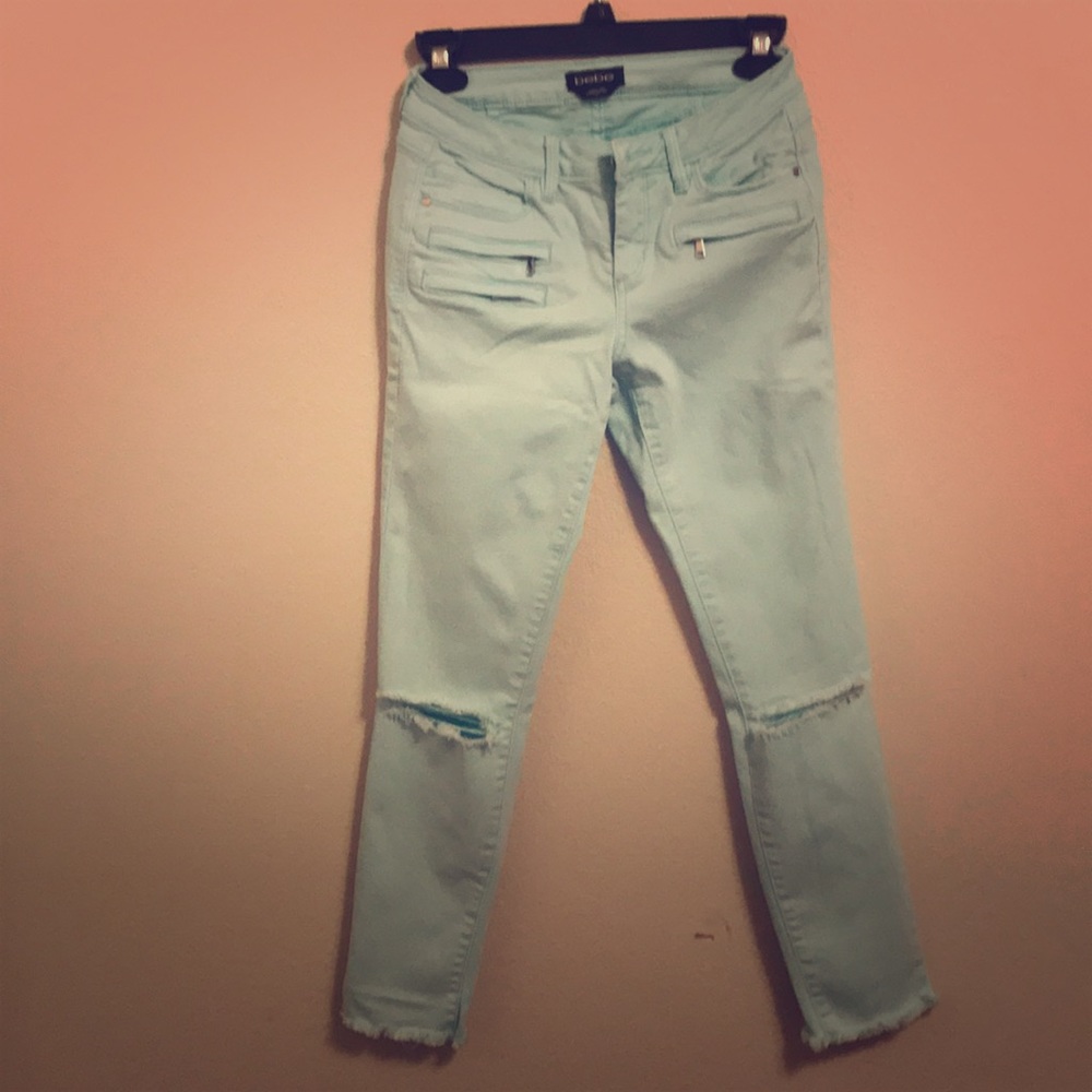 Baby blue cropped Bebe jeans sz 26